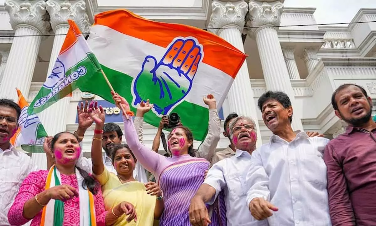 Congress back to its usual political antics in Karnataka