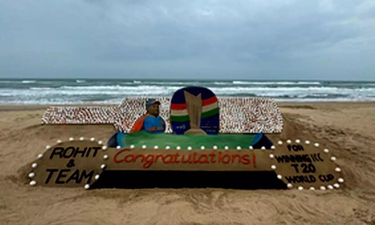 Sand artist Sudarsan Pattnaik congratulates Team India