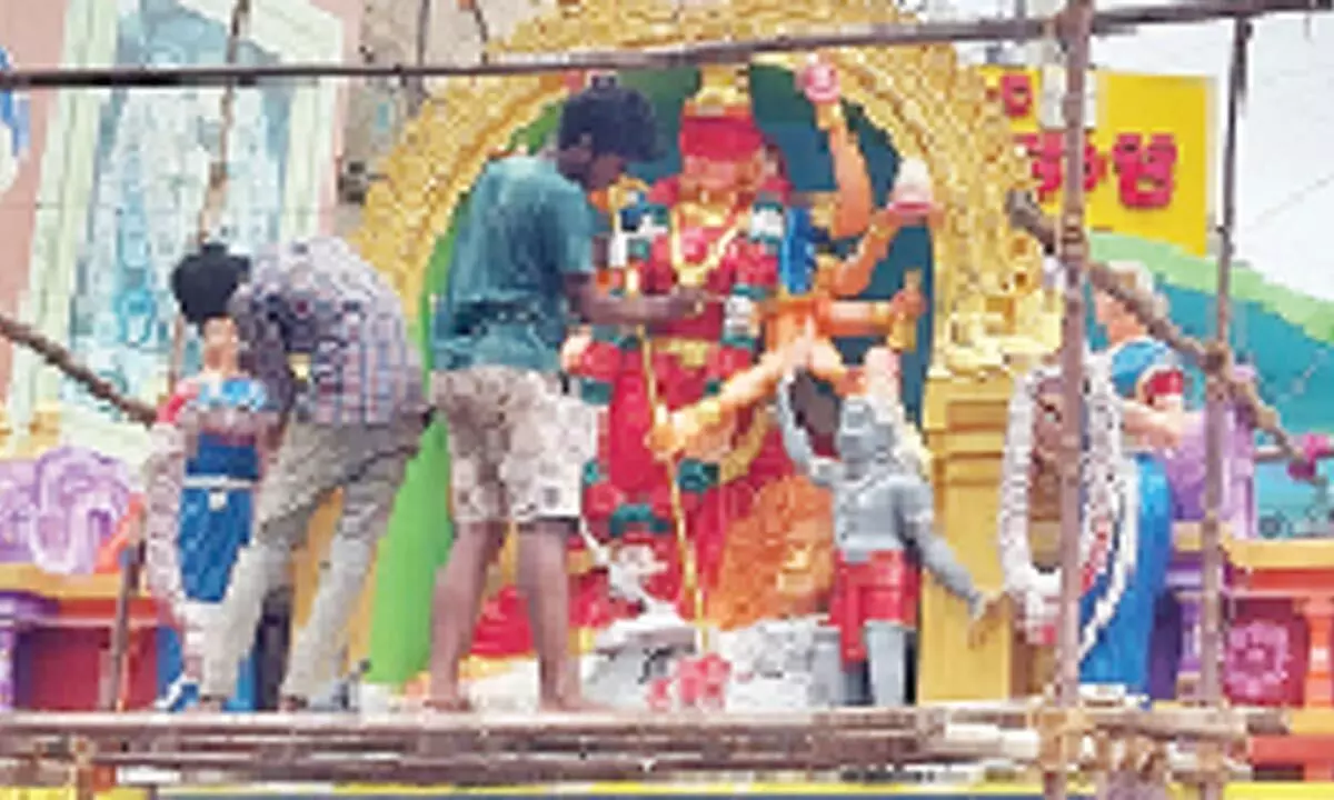 Lal Darwaza’s Mahankali temple gears up for Bonalu festivities