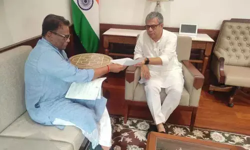 Speed up rail project works, says Ray