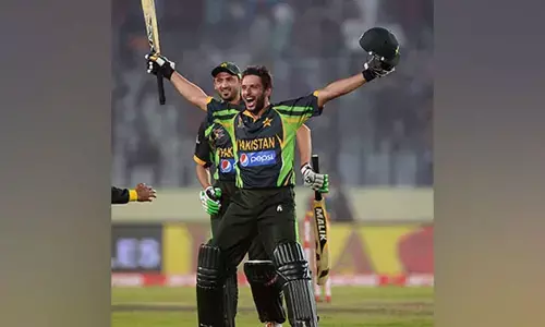 Afridi Lauds Rohit Sharma’s Leadership, Critiques Babar Azam Post World Cup