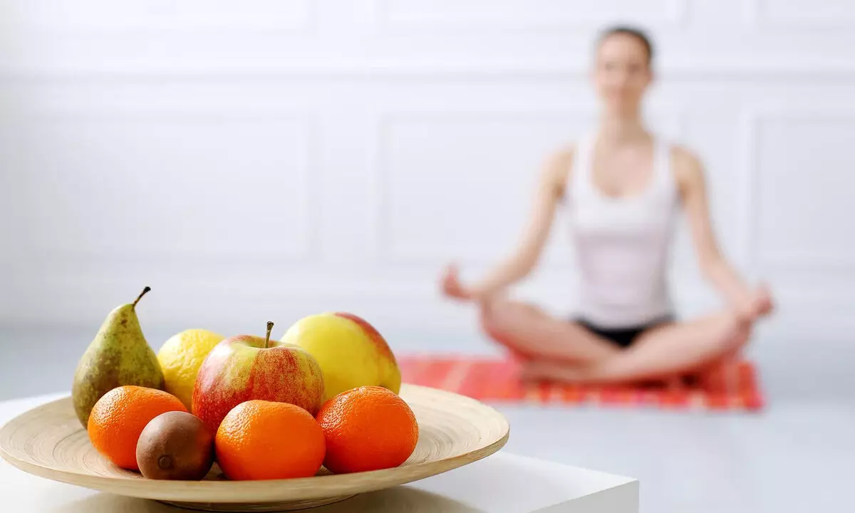 Unlocking Holistic Health: The Synergy of Yoga and Mindful Eating