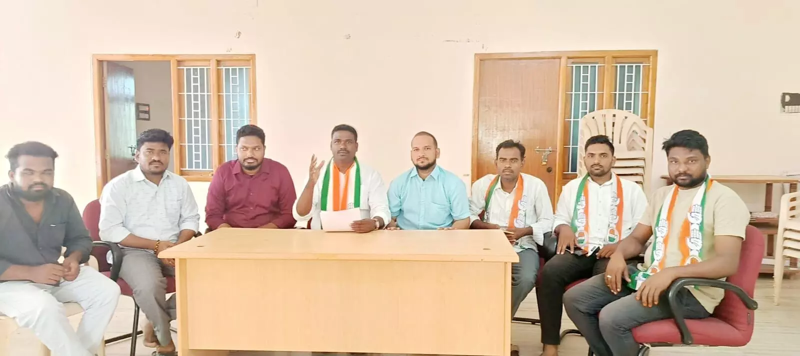Youth Congress Leaders Demand Special Status for Andhra Pradesh