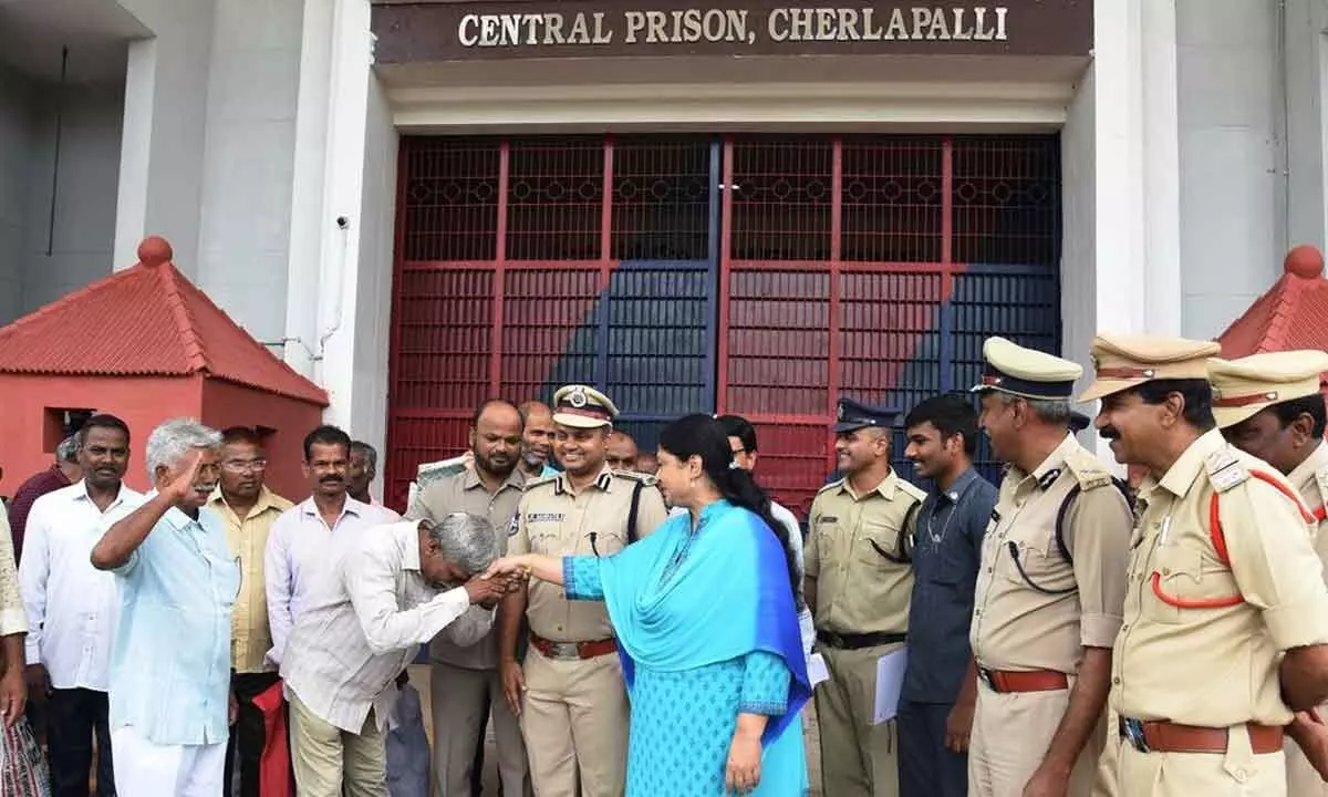 213 prisoners released in Telangana
