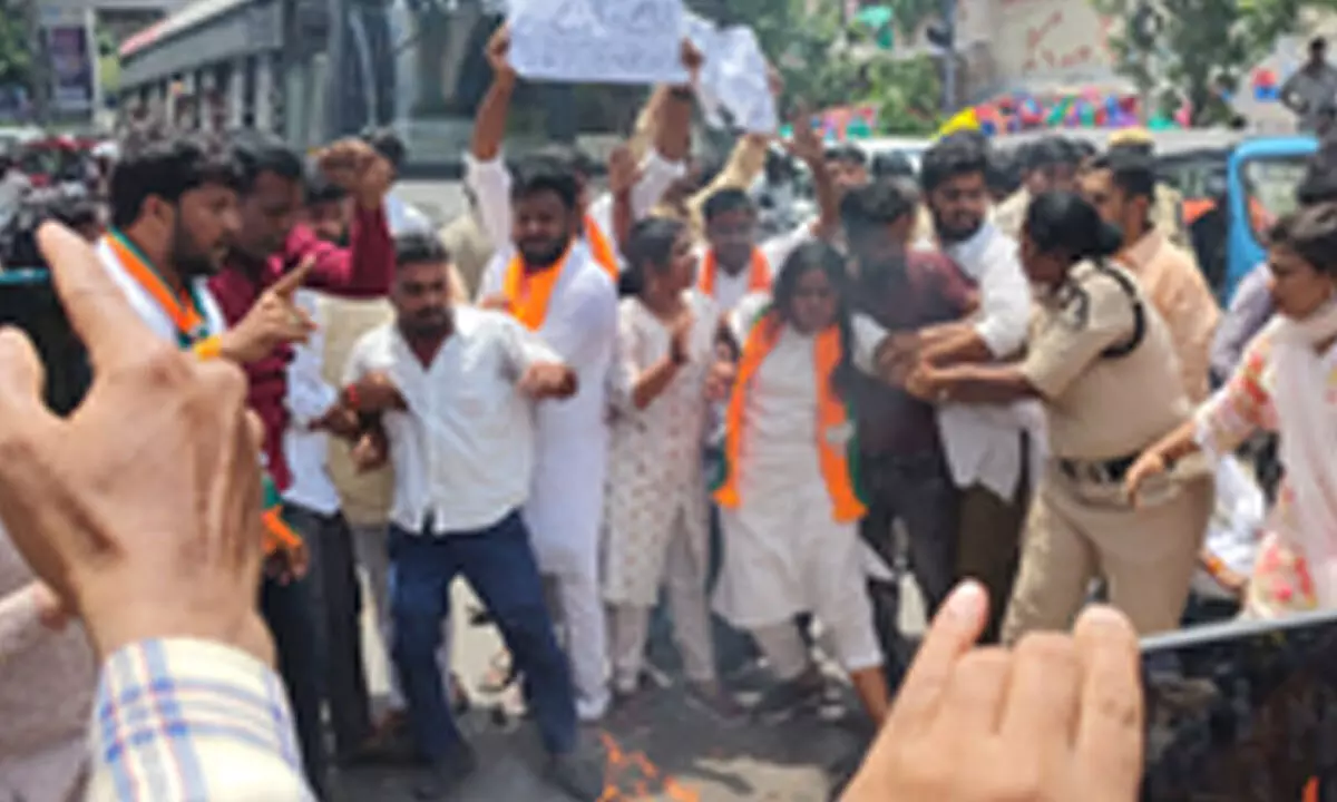 Hyderabad Police foil BJYM’s protest march to Congress office