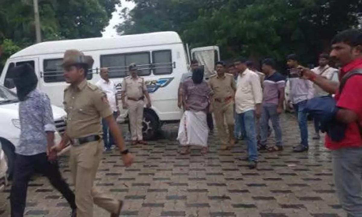 Ten Arrested in Dacoity Case