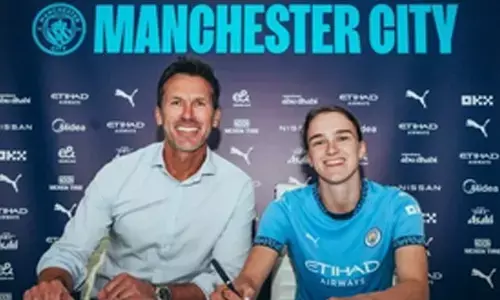 Manchester City sign WSL all-time top scorer Vivianne Miedema on three-year deal