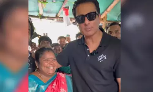 Sonu Sood meets viral Hyderabadi food stall owner Kumari Aunty