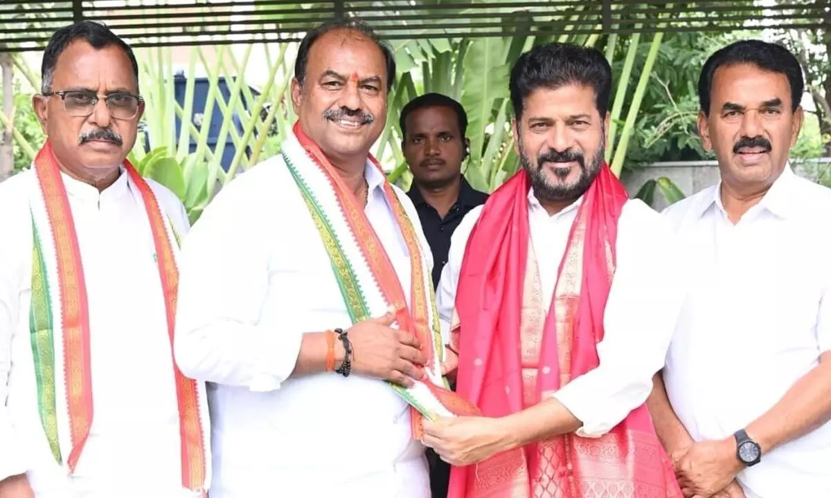 Gadwal BRS MLA Bandla Krisnamohan Reddy joins Congress party