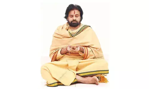 Vijayawada: Pawan Kalyan performs Aditya Aradhana