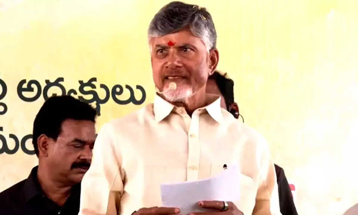 Chandrababu vows to rebuild TDP in Telangana, says two Telugu states are equal for him
