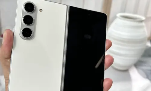 Foldable smartphone shipments in India up by 19 pc in Q1, Samsung leads