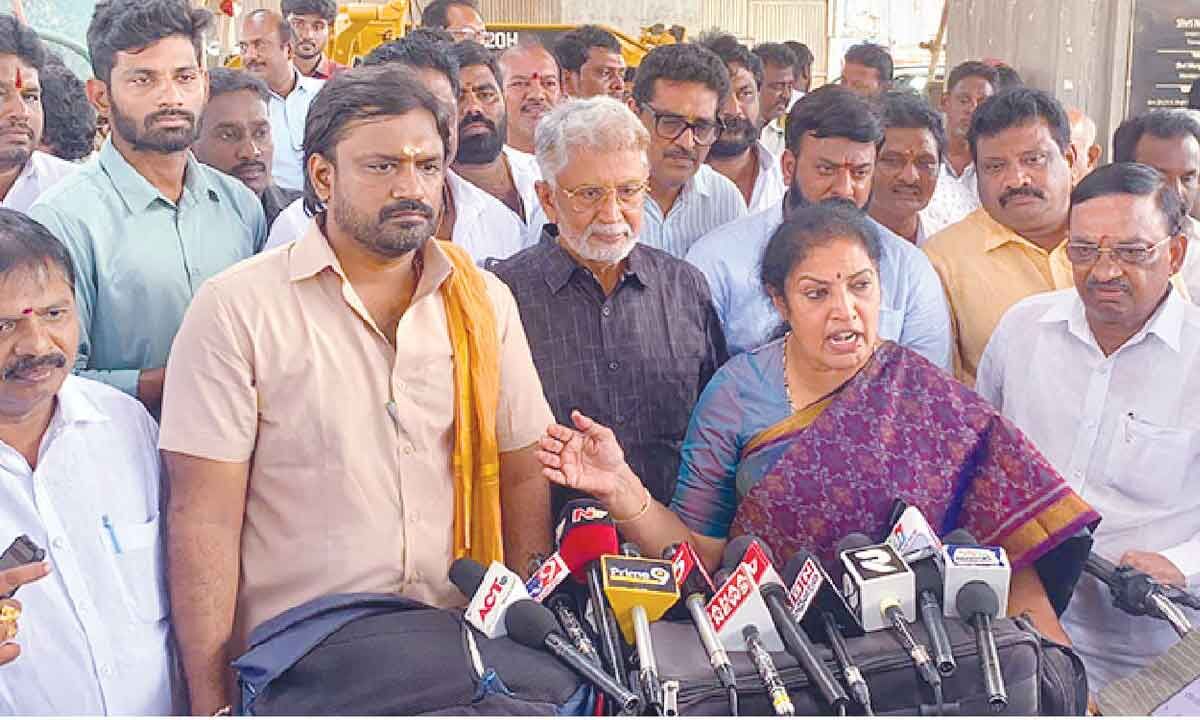 Will start Morampudi flyover by Aug 15 says Purandeswari