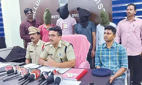 Four arrested, 800 kg ganja seized in two separate cases