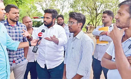 Tension in OU as BRSV leaders join unemployed youth protest