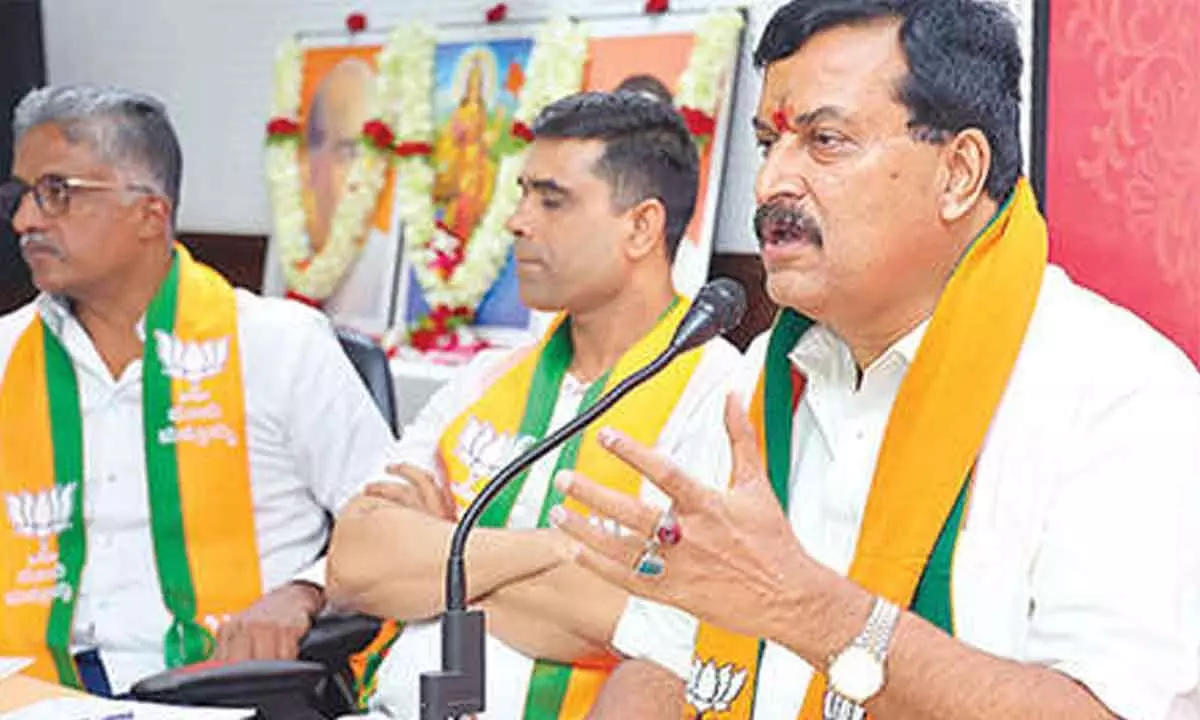 Expose Congress corruption and irregularities; Dr Ponguleti tells State BJP cadre