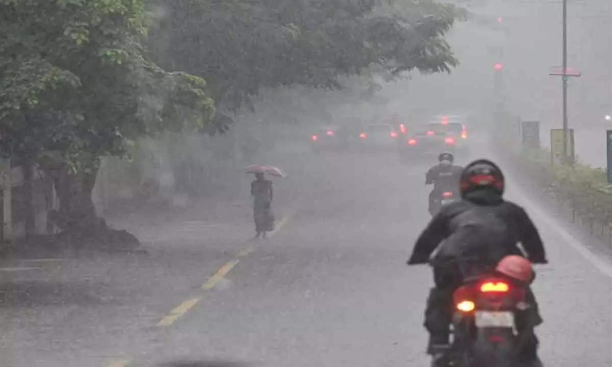 IMD predicts rains to AP and Telangana today