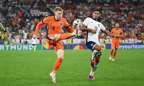 England stun Dutch to face Spain in final England stun Dutch to face Spain in final
