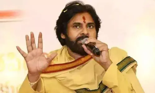 Pawan Kalyan Holds Meeting with Janasena MPs, Focus on State Development and NDA Alliance