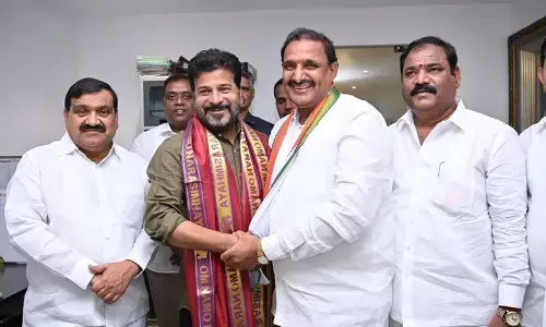 Two more BRS MLAs join Congress