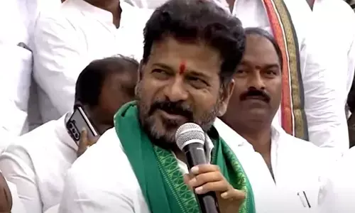 Revanth Reddy Distributes Katamayya Raksha Kits to toddy tappers