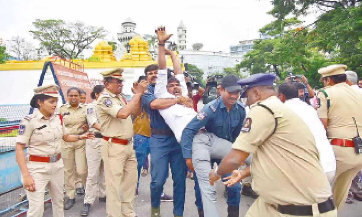 Hyderabad: Youth protest seeking postponement of Group-II, Group-III exams