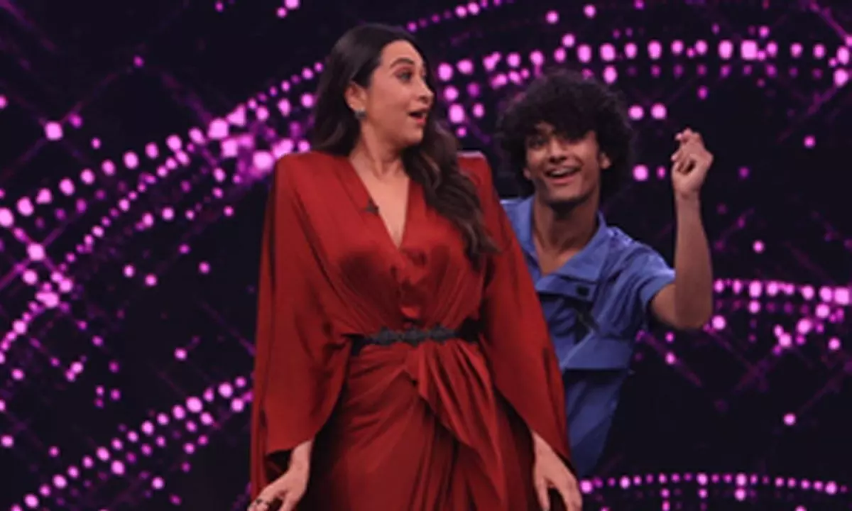 Karisma Kapoor shakes a leg to Haye Hukku with IBD 4 contestant