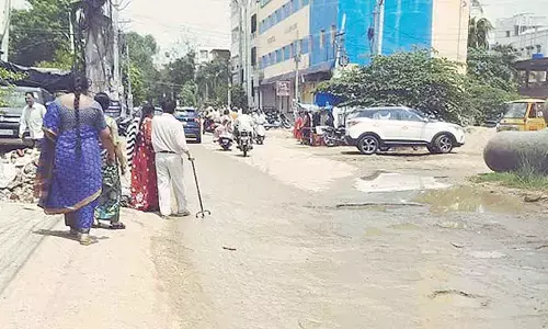 Hyderabad: Chanda Nagar dwellers fume over dug-up roads, seek urgent repairs Hyderabad: Chanda Nagar dwellers fume over dug-up roads, seek urgent repairs