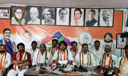 Farmers with Rs. 2 lakhs loan will be waived off tomorrow, says Congress leader Sheksha Vali Acharya