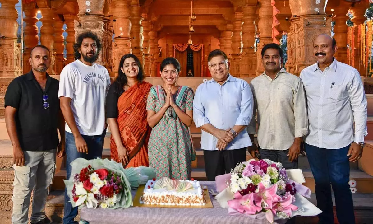 Sai Pallavi honored on the sets of ‘Tandel’ for Filmfare wins