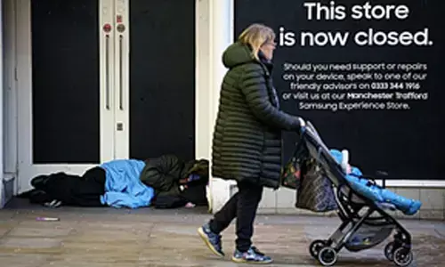 UK wage growth slows to 5.7 per cent: ONS data