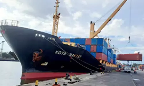 First vessel of China Calcutta Service enters Kolkata Port
