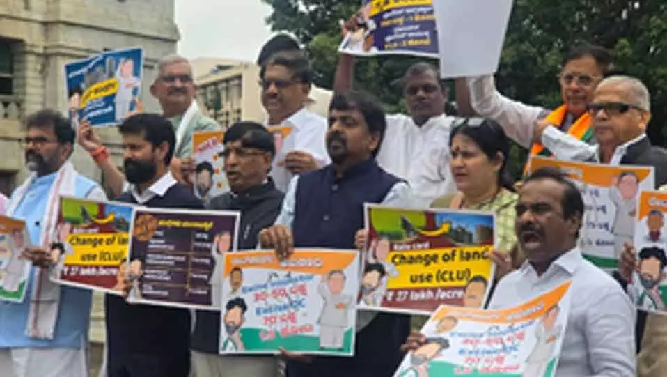 Ktaka BJP MLCs stage protest against Cong govt, release alleged rate cards for posts