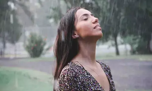 Rain or Shine: Unlock Fabulous Hair with These Monsoon-Proof Tips and Products