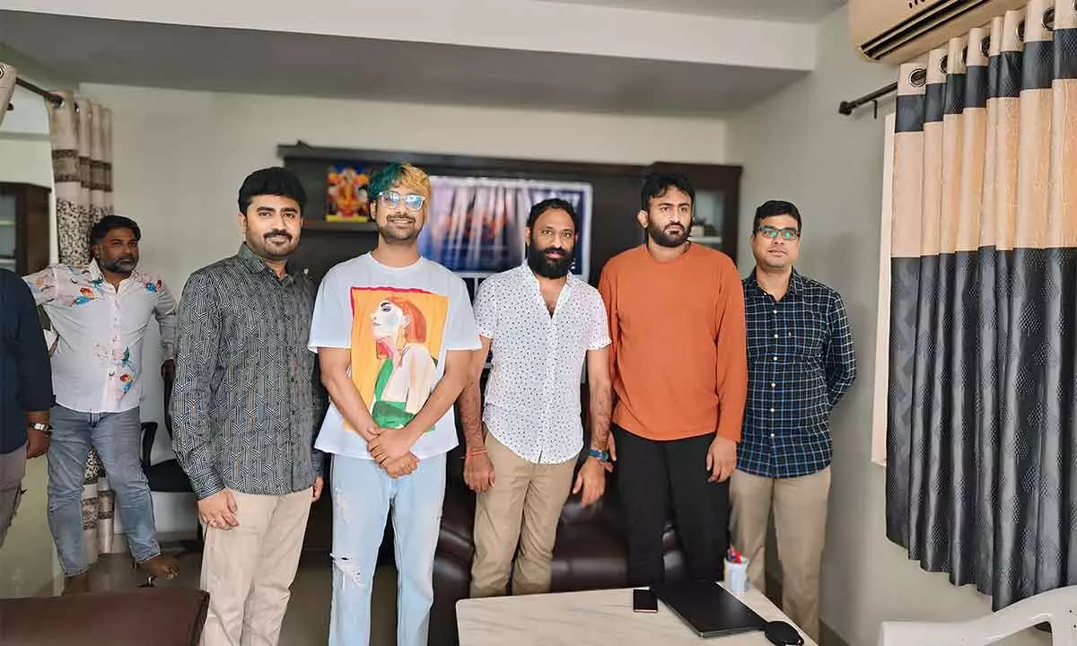 Srikanth Addala unveils Varun Sandesh’s ‘Viraaji’ trailer