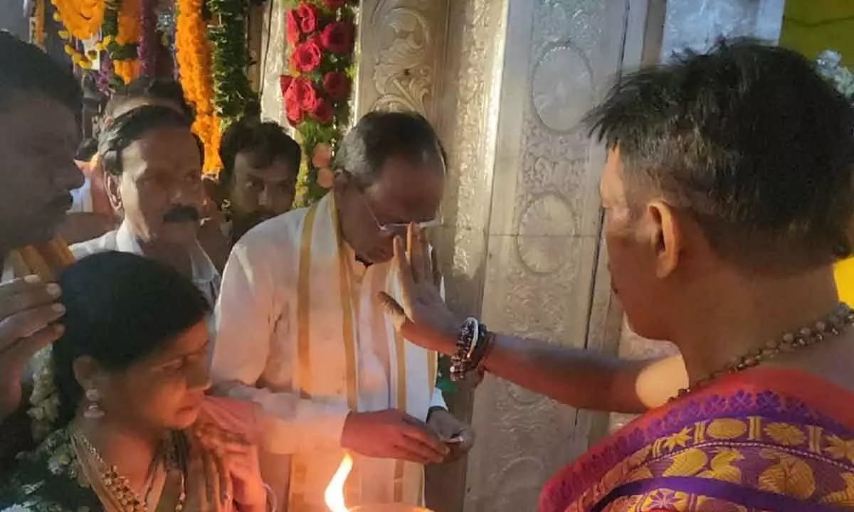 BJP RS MP Dr Laxman offers puja