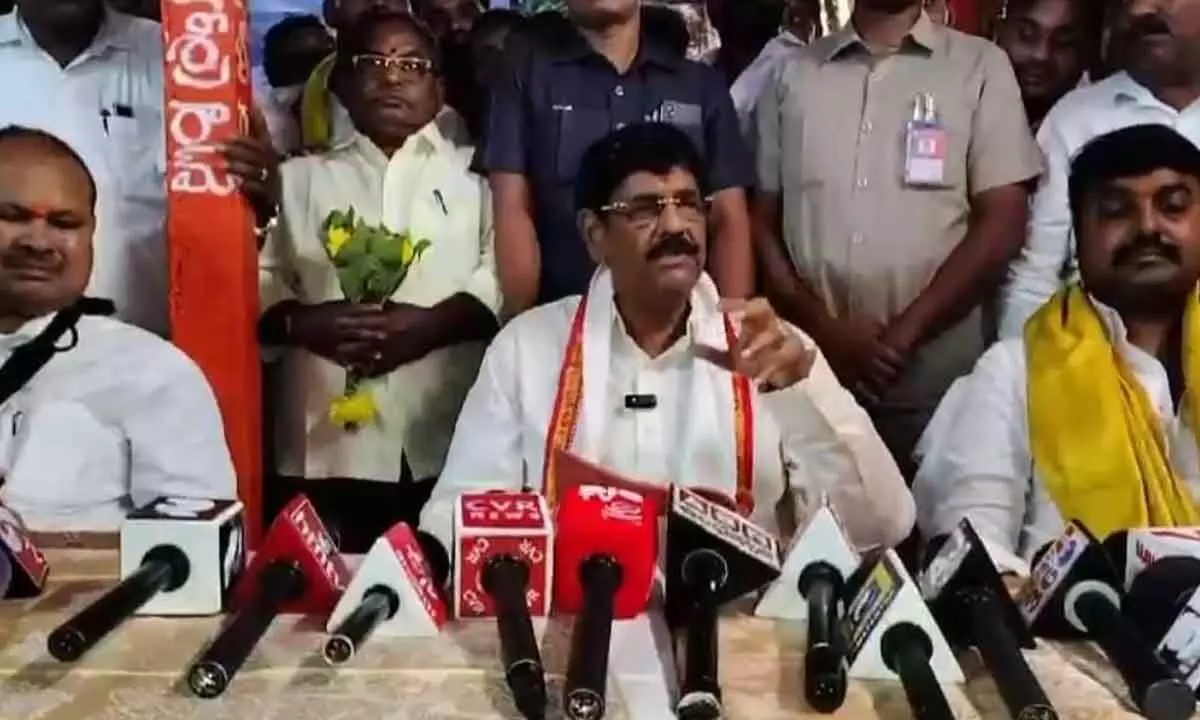 Minister for Endowments Anam Ramanarayana Reddy addressing media at Kolluru Anjaneya Swamy Temple on Sunday. MLAs Kanna Lakshminarayana, Bhashyam Praveen are also seen.