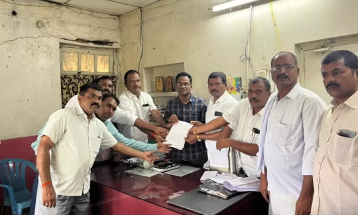 R Kishore along with people of Dharmavaram,Vallur submitted a pittetion to RTC DM