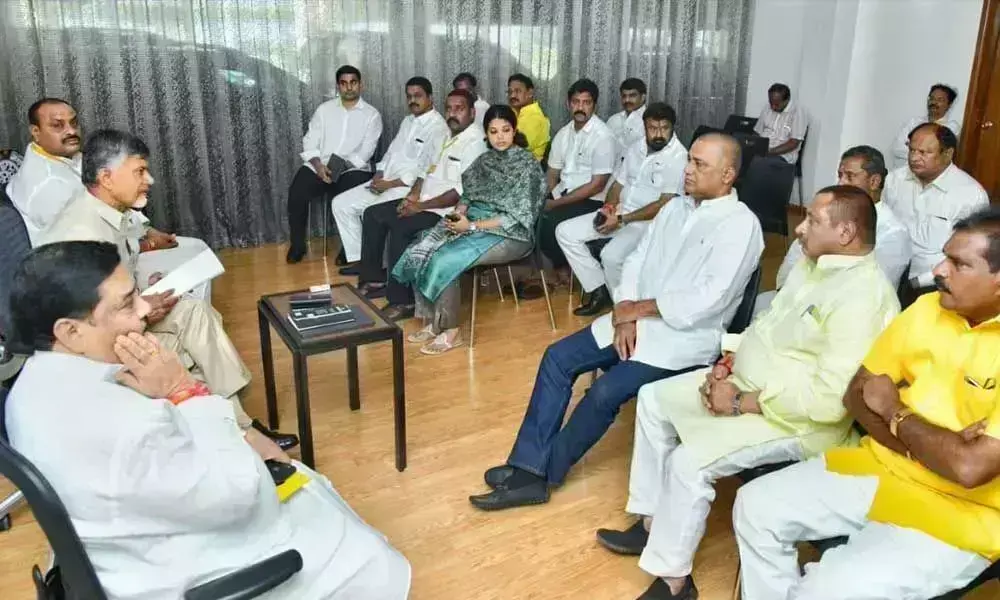 Chandrababu meets NDA MLAs, gives directions on assembly session