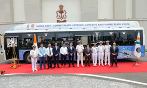 Indian Oil hands over hydrogen fuel bus to Navy for test run