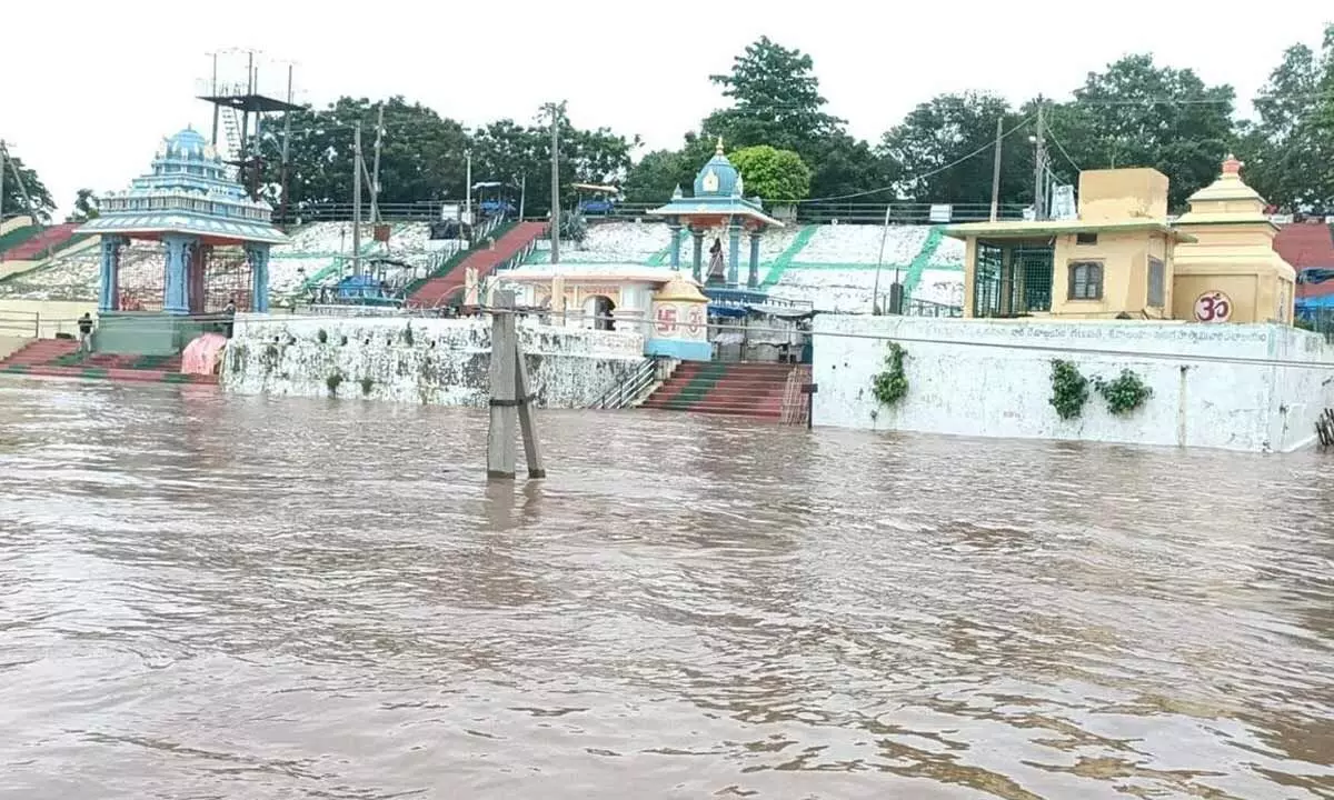 Godavari flood marks 51.40 feets at Bhadrachalam