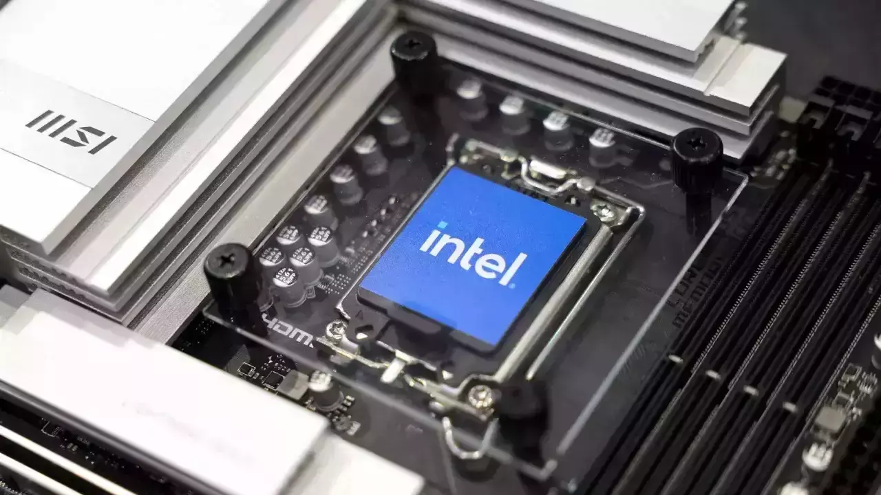 Intel Identifies Voltage Issue Causing Crashes in 13th and 14th Gen CPUs