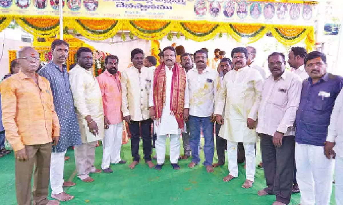 Cantt MLA takes part in GHMC Bonalu festivities