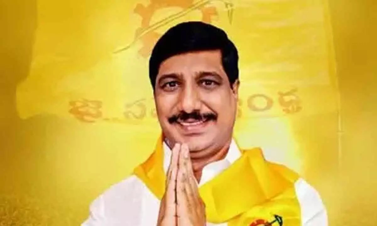 Banaganapalle embraces Janardhan Reddy