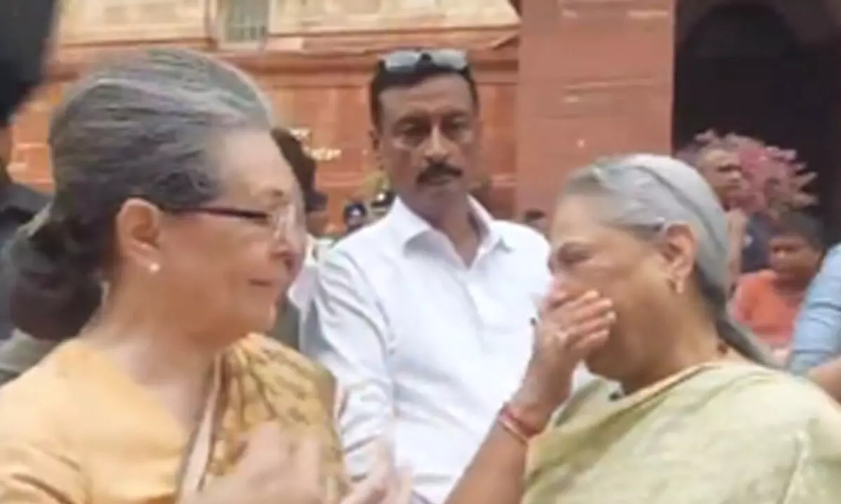 Unexpected Camaraderie: Sonia Gandhi, Jaya Bachchan break barriers with smiles