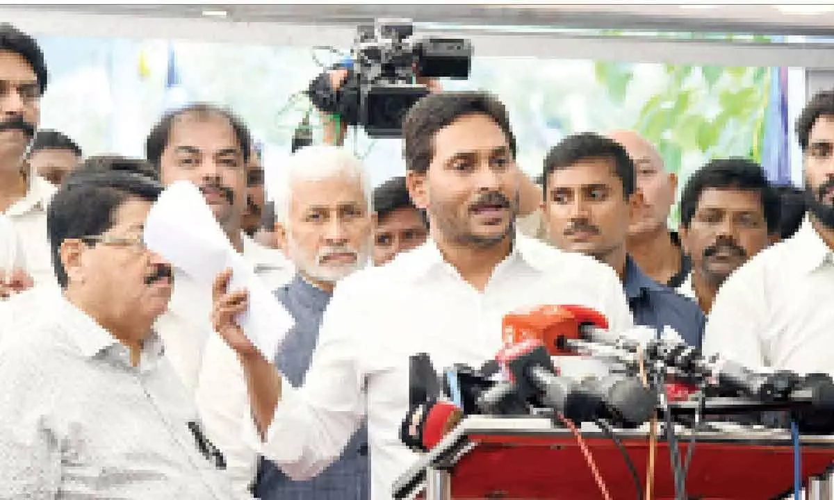 Jagan protests at Jantar Mantar against ‘political violence’ in AP