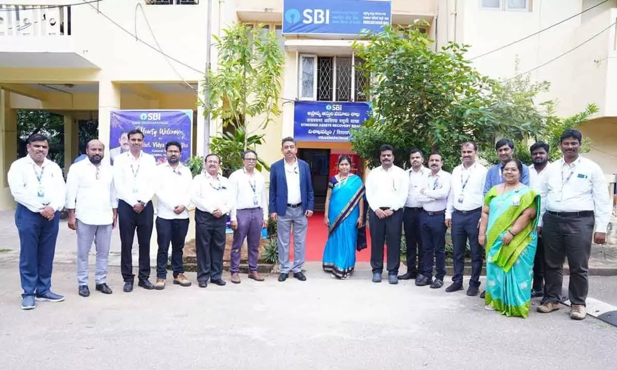 SBI GM visits Stressed Assets Recovery Branch