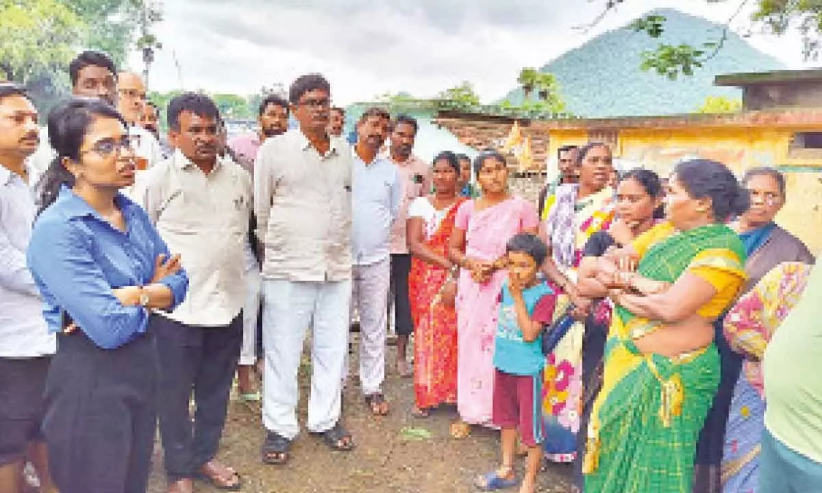 Eluru: People urged to shift to relief camps