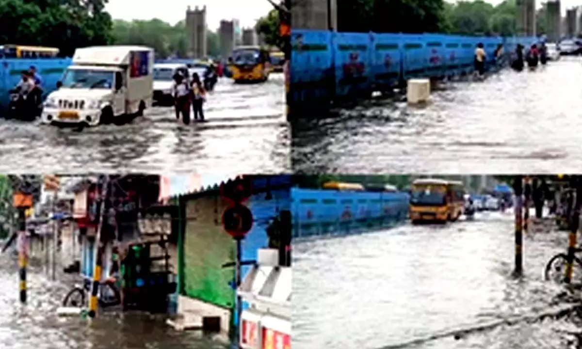 Heavy rain causes waterlogging in Delhi; disrupts life