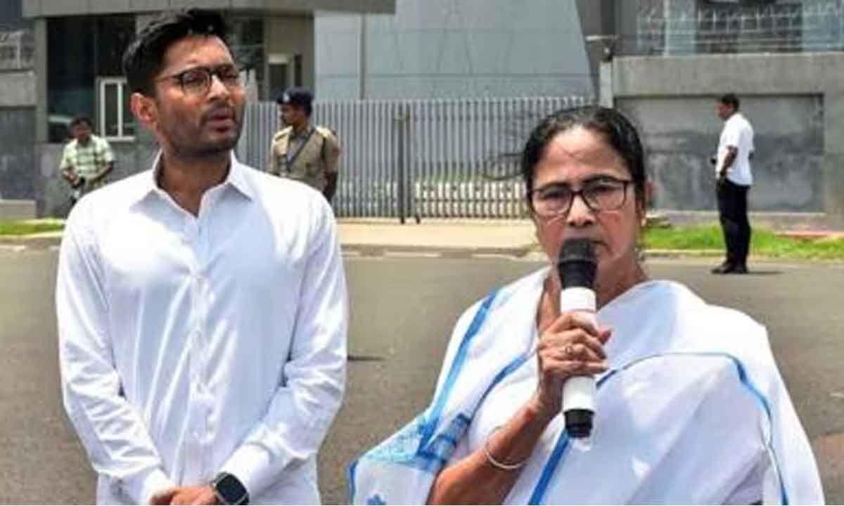 Scrap NITI Aayog, Bring Back Planning Commission: Mamata